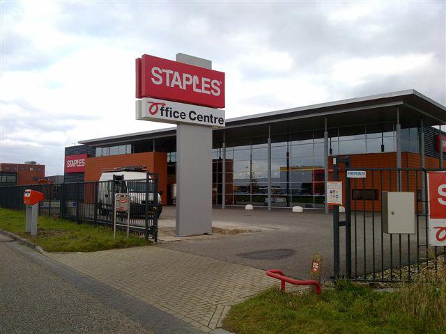 staples4